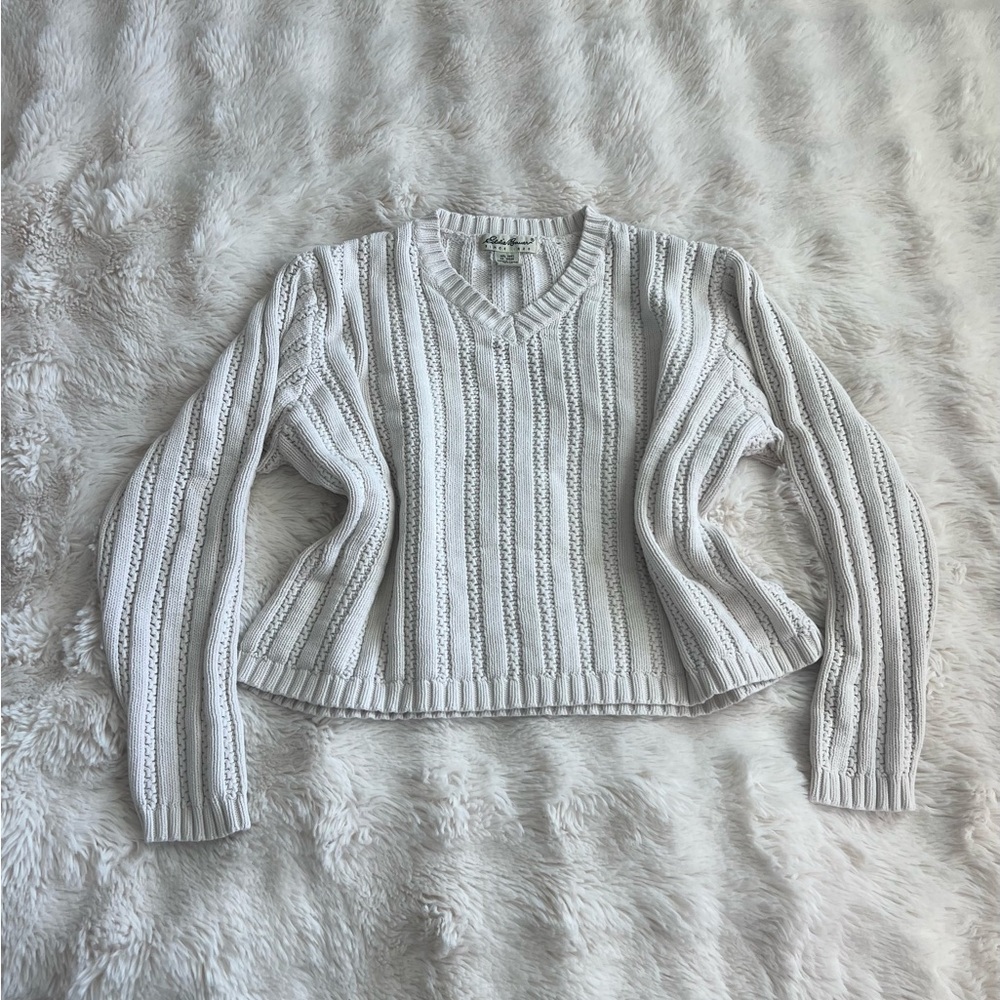 Eddie Bauer White V-Neck Sweater 🎀